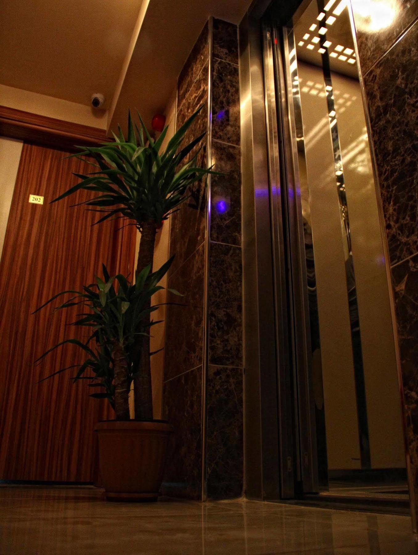 Hotel Life Room イスタンブール エクステリア 写真
